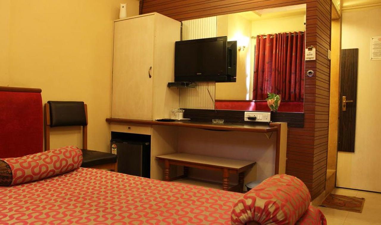 Hotel Siddhartha Mumbai  Buitenkant foto