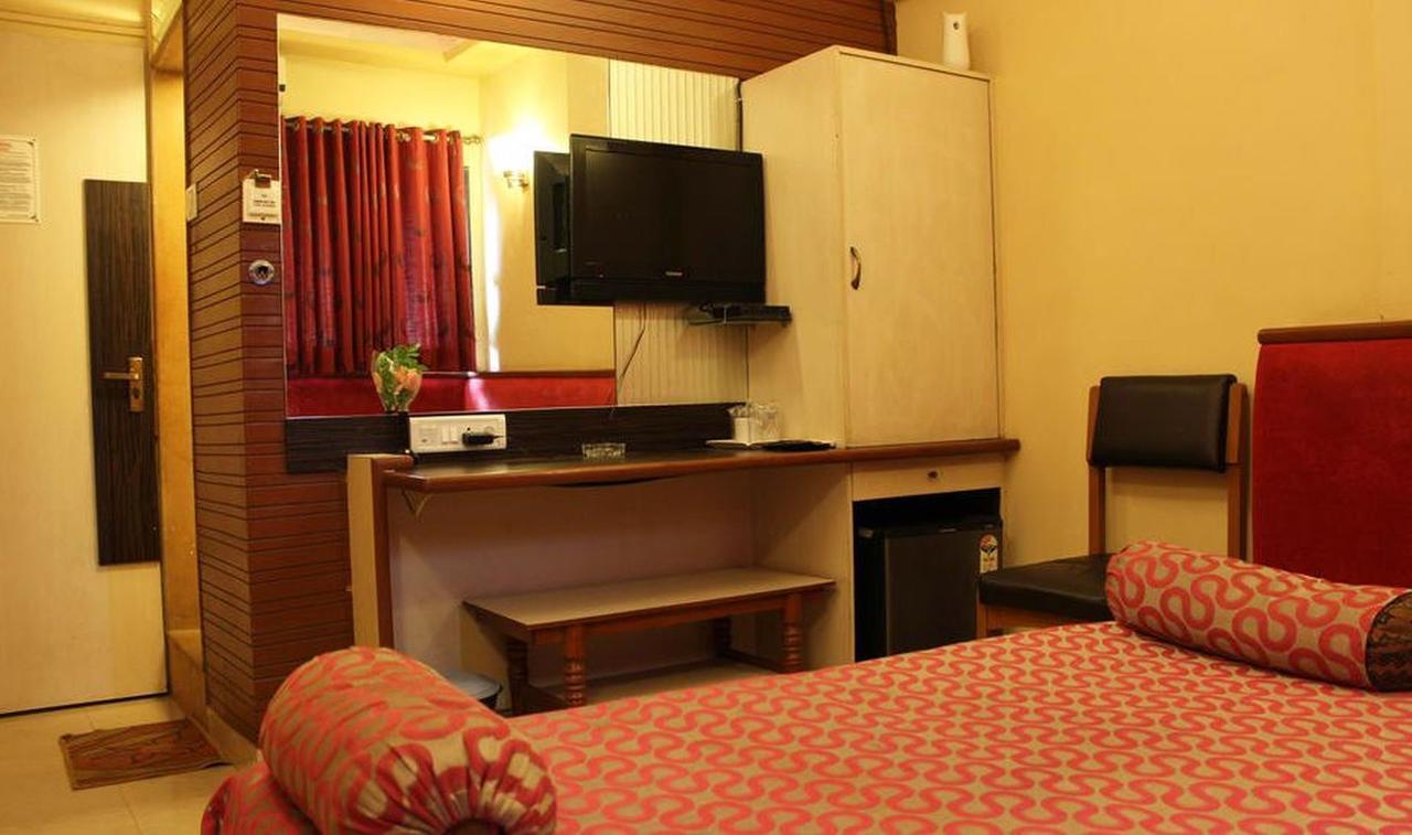 Hotel Siddhartha Mumbai  Buitenkant foto